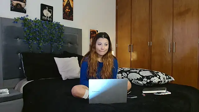 Snapshot of 3littleschoolteens chatting on 21, 11, 2025 3littleschoolteens online show from 21, 11, 2025