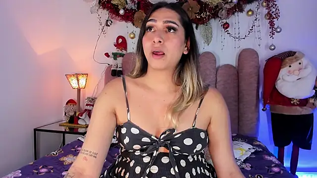 ISABELLASSMITH online show from 12, 12, 2024