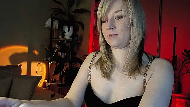 Snapshot of 5_in_one chatting on 17, 12, 2024 5 in one online show from 17, 12, 2024