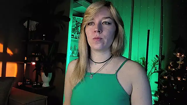 Snapshot of 5_in_one chatting on 9, 1, 2025 5 in one online show from 9, 1, 2025