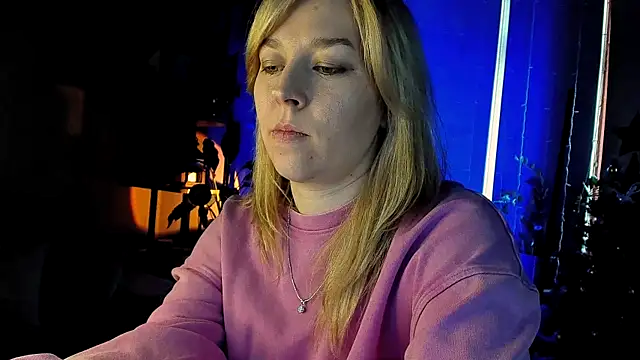 Snapshot of 5_in_one chatting on 5, 2, 2025 5 in one online show from 5, 2, 2025