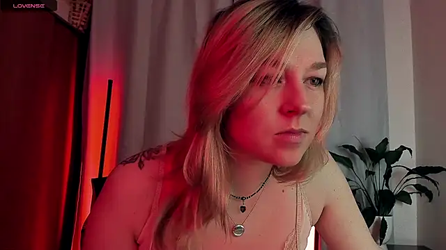 Snapshot of 5_in_one chatting on 3, 12, 2025 5 in one online show from 3, 12, 2025