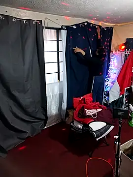 LaInsaciableIntensa online show from 9, 11, 2025