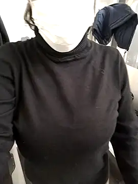 LaInsaciableIntensa online show from 5, 12, 2025