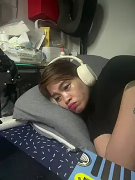 pinay4uwithagoodheart online show from 15, 7, 2026