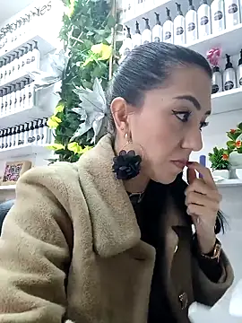 LunaZambrano online show from 15, 2, 2025