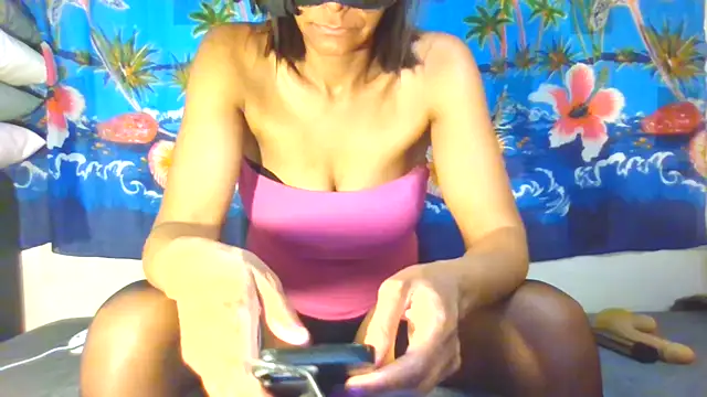 Snapshot of laetitiafun chatting on 8, 3, 2025 laetitiafun online show from 8, 3, 2025
