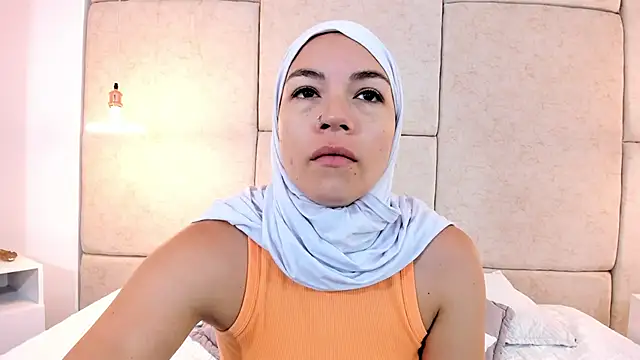 aisha vs online show from 25, 2, 2026