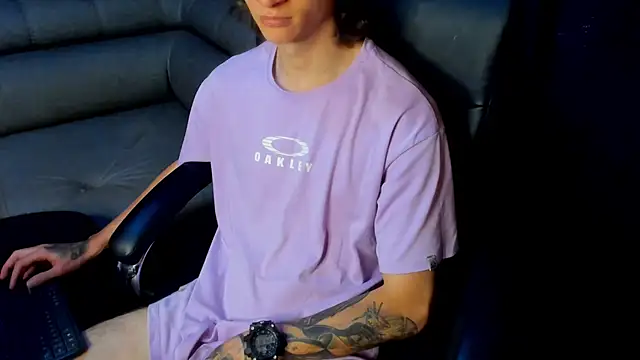 Snapshot of Dmtry6 chatting on 6, 1, 2025 Dmtry6 online show from 6, 1, 2025