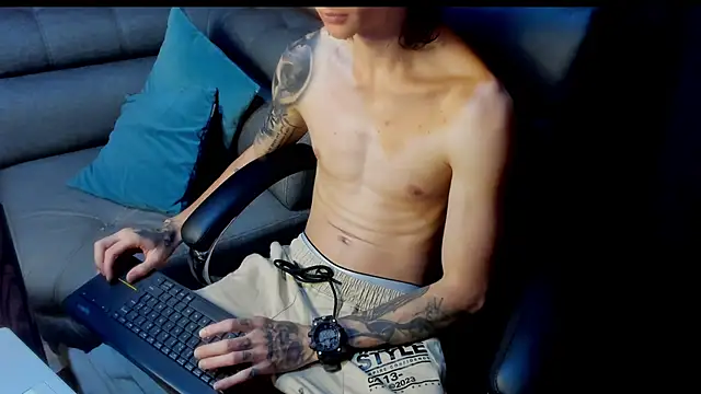 Snapshot of Dmtry6 chatting on 5, 2, 2025 Dmtry6 online show from 5, 2, 2025