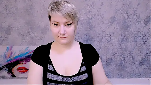 Snapshot of Djullia chatting on 13, 2, 2025 Djullia online show from 13, 2, 2025