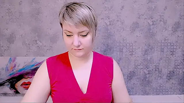 Snapshot of Djullia chatting on 3, 3, 2025 Djullia online show from 3, 3, 2025