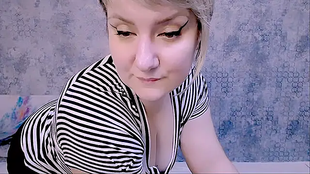 Snapshot of Djullia chatting on 15, 3, 2025 Djullia online show from 15, 3, 2025