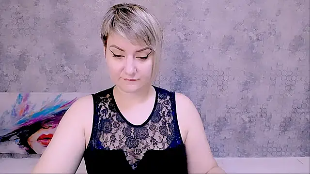 Snapshot of Djullia chatting on 29, 9, 2025 Djullia online show from 29, 9, 2025