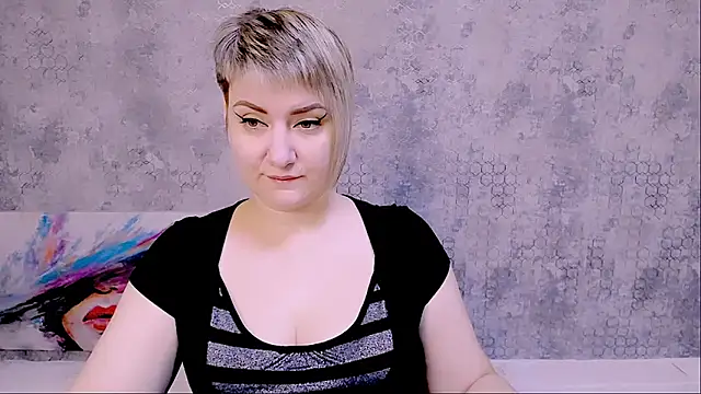 Snapshot of Djullia chatting on 3, 10, 2025 Djullia online show from 3, 10, 2025