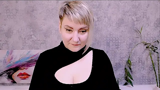 Snapshot of Djullia chatting on 26, 11, 2025 Djullia online show from 26, 11, 2025