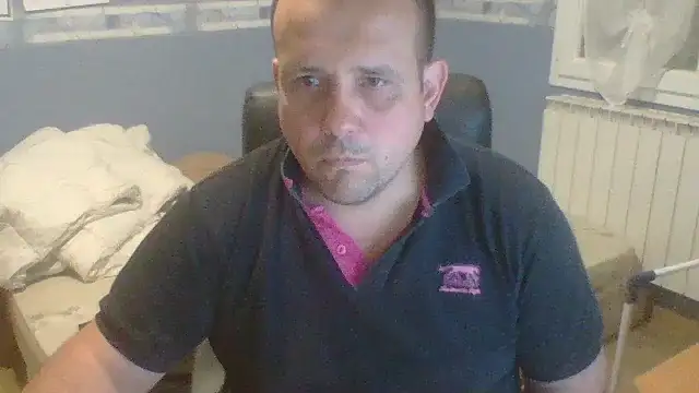 manubm03 online show from 28, 10, 2025