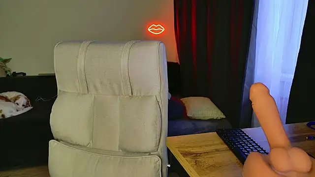 Snapshot of MishaMILF chatting on 13, 12, 2024 MishaMILF online show from 13, 12, 2024