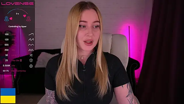 Snapshot of ArolinaNight chatting on 1, 12, 2024 ArolinaNight online show from 1, 12, 2024