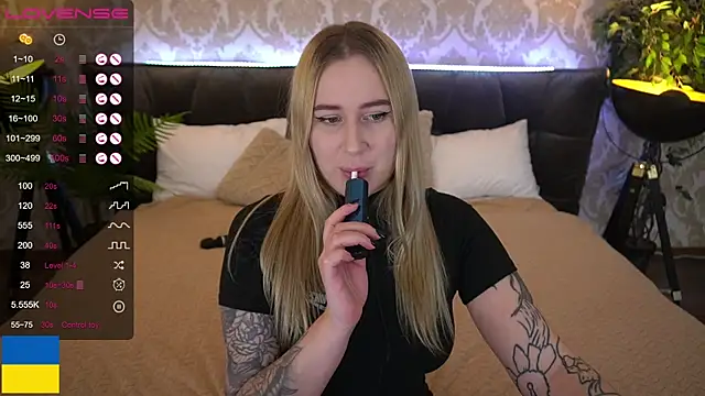 Snapshot of ArolinaNight chatting on 12, 12, 2024 ArolinaNight online show from 12, 12, 2024