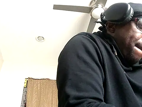 Londonfrotadejr online show from 8, 12, 2024