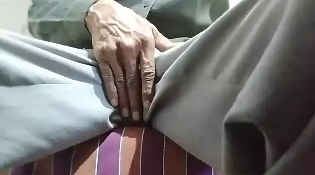 Snapshot of manan28 chatting on 20, 2, 2025 manan28 online show from 20, 2, 2025