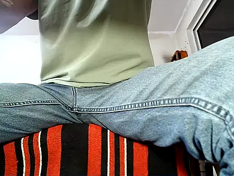 Snapshot of manan28 chatting on 12, 9, 2025 manan28 online show from 12, 9, 2025