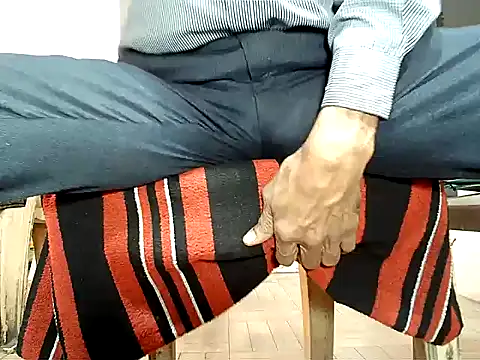 Snapshot of manan28 chatting on 21, 11, 2025 manan28 online show from 21, 11, 2025