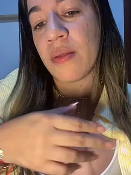 Snapshot of Antonellachic73 chatting on 11, 10, 2025 Antonellachic73 online show from 11, 10, 2025