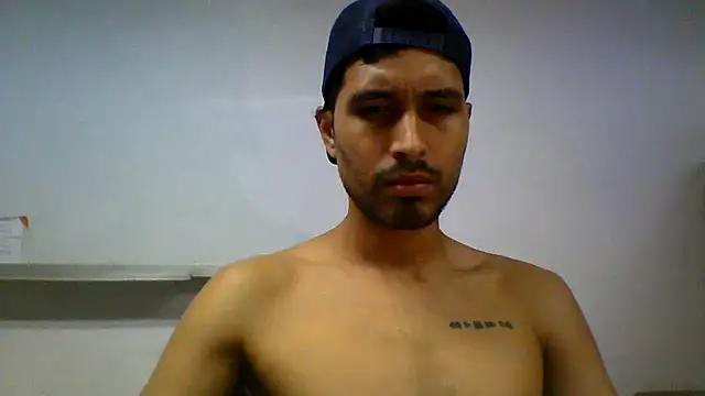 Snapshot of robinson183 chatting on 2, 7, 2026 robinson183 online show from 2, 7, 2026