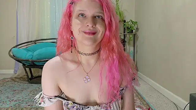 Snapshot of Emihaze chatting on 9, 7, 2026 Emihaze online show from 9, 7, 2026