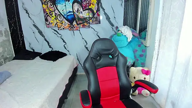 Snapshot of andromeda_xx chatting on 18, 12, 2025 andromeda xx online show from 18, 12, 2025