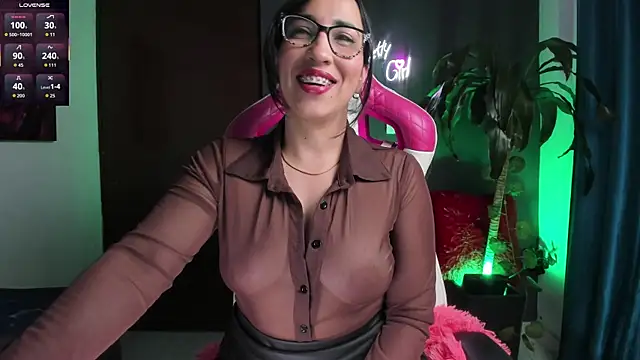 Snapshot of Katiehill_1 chatting on 29, 11, 2025 Katiehill 1 online show from 29, 11, 2025