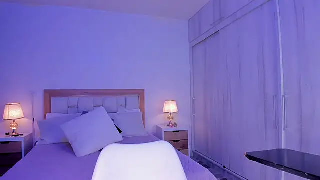 mia hank online show from 7, 2, 2025