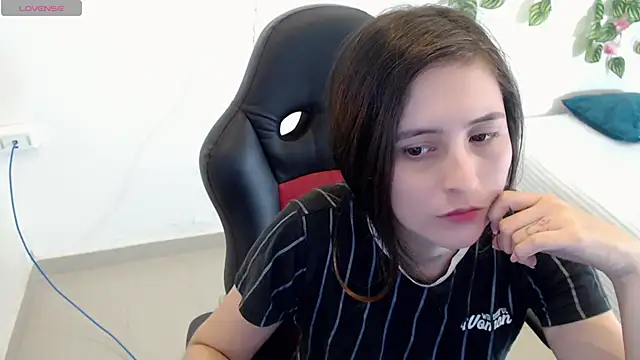 tania sweet   online show from 18, 12, 2024