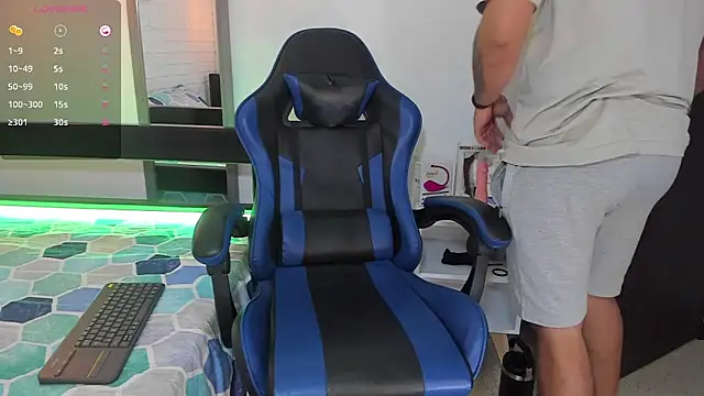 DaviidEvans  online show from 4, 10, 2025