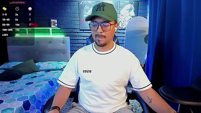 DaviidEvans  online show from 19, 7, 2026