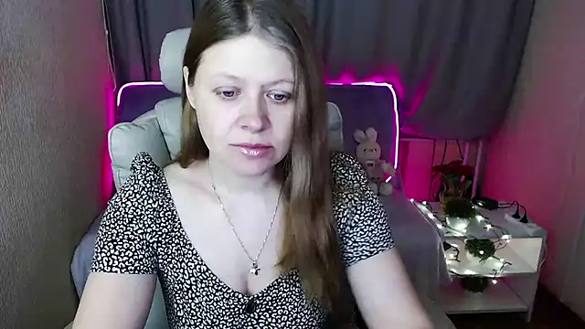 alekasamui online show from 18, 2, 2025