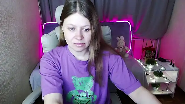 alekasamui online show from 5, 3, 2025