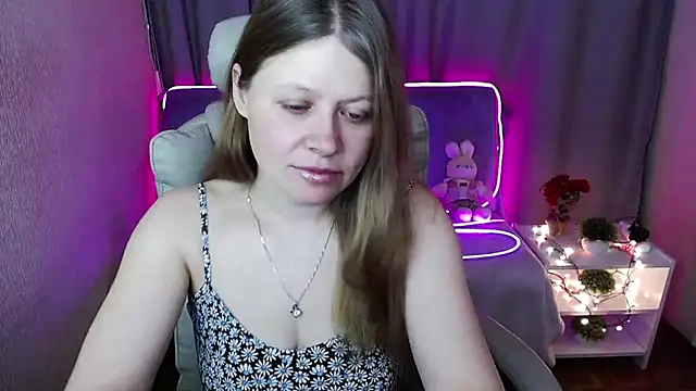 alekasamui online show from 19, 3, 2025