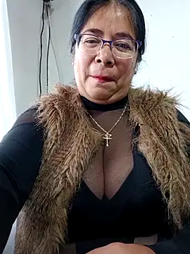 Snapshot of __valentina18 chatting on 2, 3, 2025   valentina18 online show from 2, 3, 2025