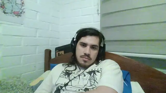 Snapshot of hung_weeb chatting on 11, 1, 2025 hung weeb online show from 11, 1, 2025