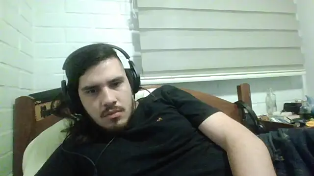 Snapshot of hung_weeb chatting on 20, 1, 2025 hung weeb online show from 20, 1, 2025