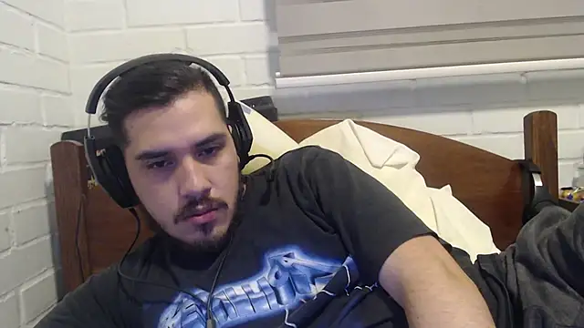 Snapshot of hung_weeb chatting on 3, 2, 2025 hung weeb online show from 3, 2, 2025