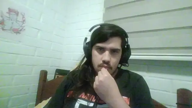 Snapshot of hung_weeb chatting on 21, 10, 2025 hung weeb online show from 21, 10, 2025