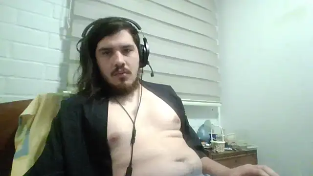 Snapshot of hung_weeb chatting on 28, 4, 2026 hung weeb online show from 28, 4, 2026