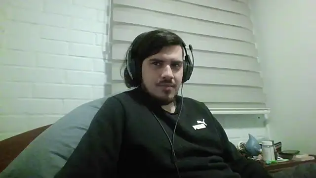 Snapshot of hung_weeb chatting on 29, 5, 2026 hung weeb online show from 29, 5, 2026