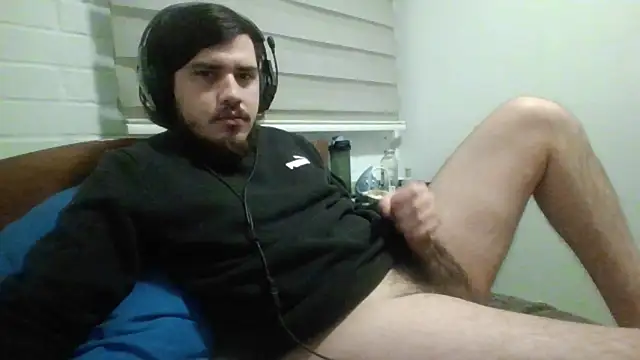 hung weeb online show from 5, 7, 2026