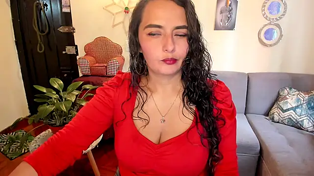 Snapshot of emma_luxy chatting on 23, 2, 2025 emma luxy online show from 23, 2, 2025