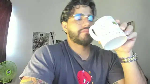 Snapshot of _Coddygold_ chatting on 4, 2, 2025 Coddygold online show from 4, 2, 2025